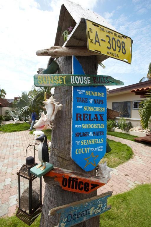 Aruba Sunset Beach Studios Palm Beach Quarto foto